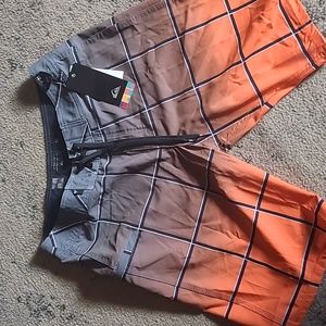 QuickSilver  Mens Board shorts 31 x 21
